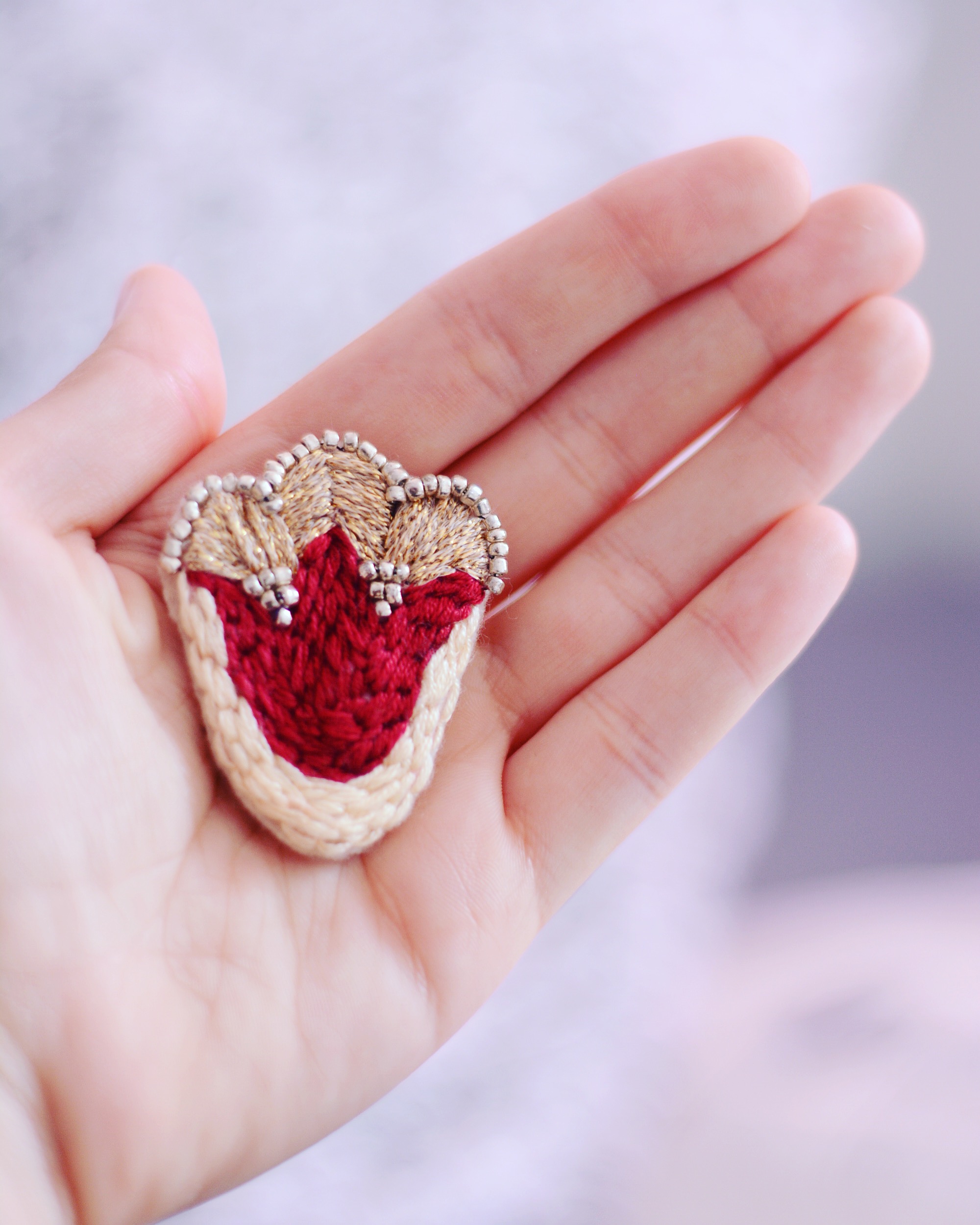 Le Mot Rose – Bijoux brodés féminins