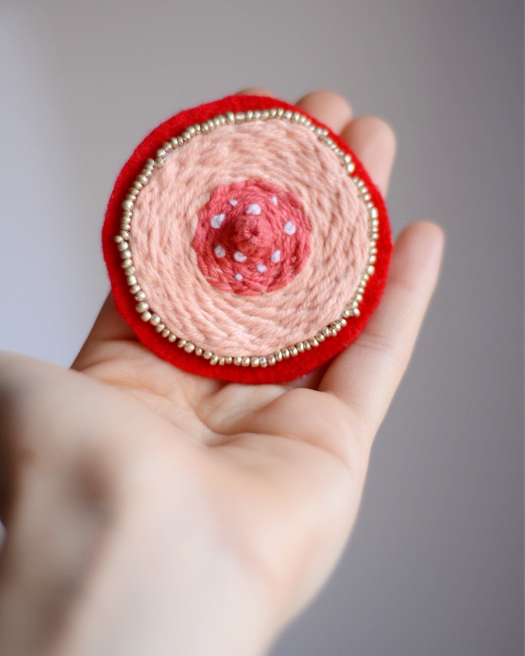 Le Mot Rose – Bijoux brodés féminins