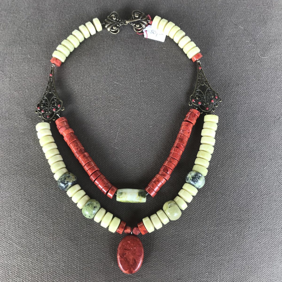 Géraldine von Hörde – Bijoux en pierres naturelles
