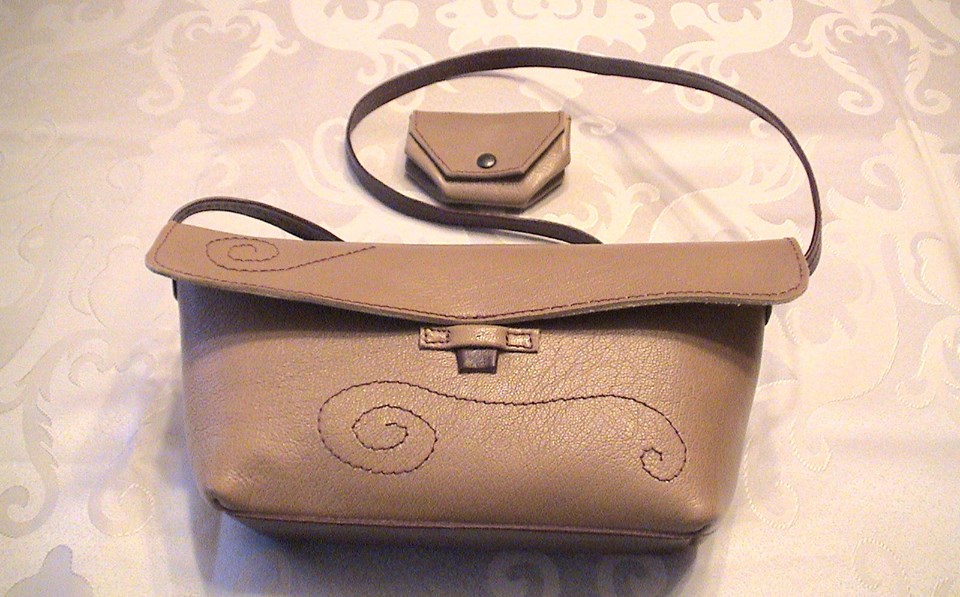 Atelier cuir DHM – Création et article sur mesure