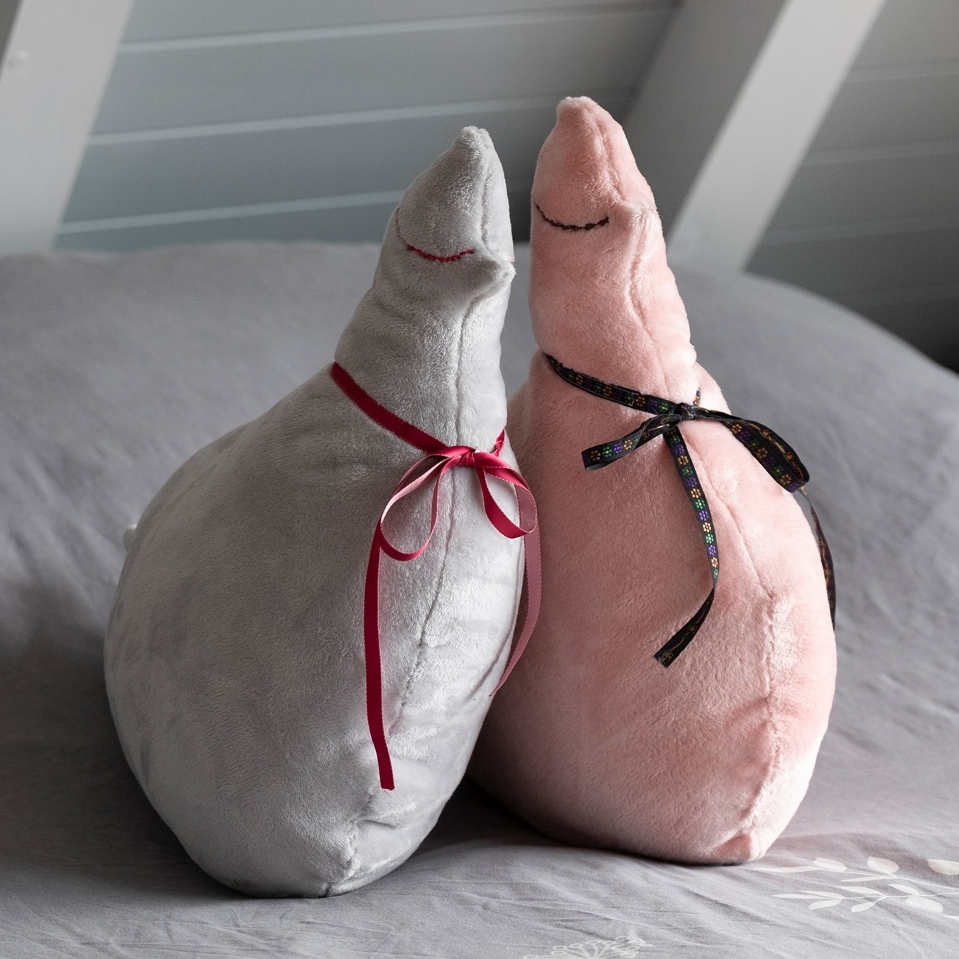 Une Poule sur un mur – Création textile pour enfant et décoration