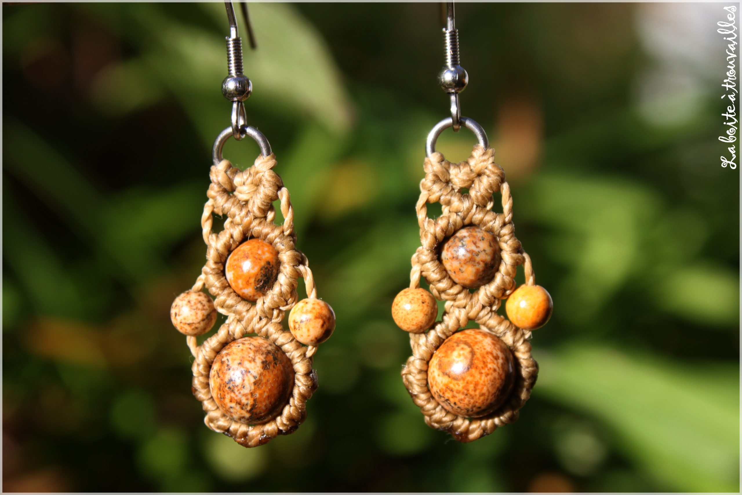 La boite à trouvailles – Bijoux en macramé