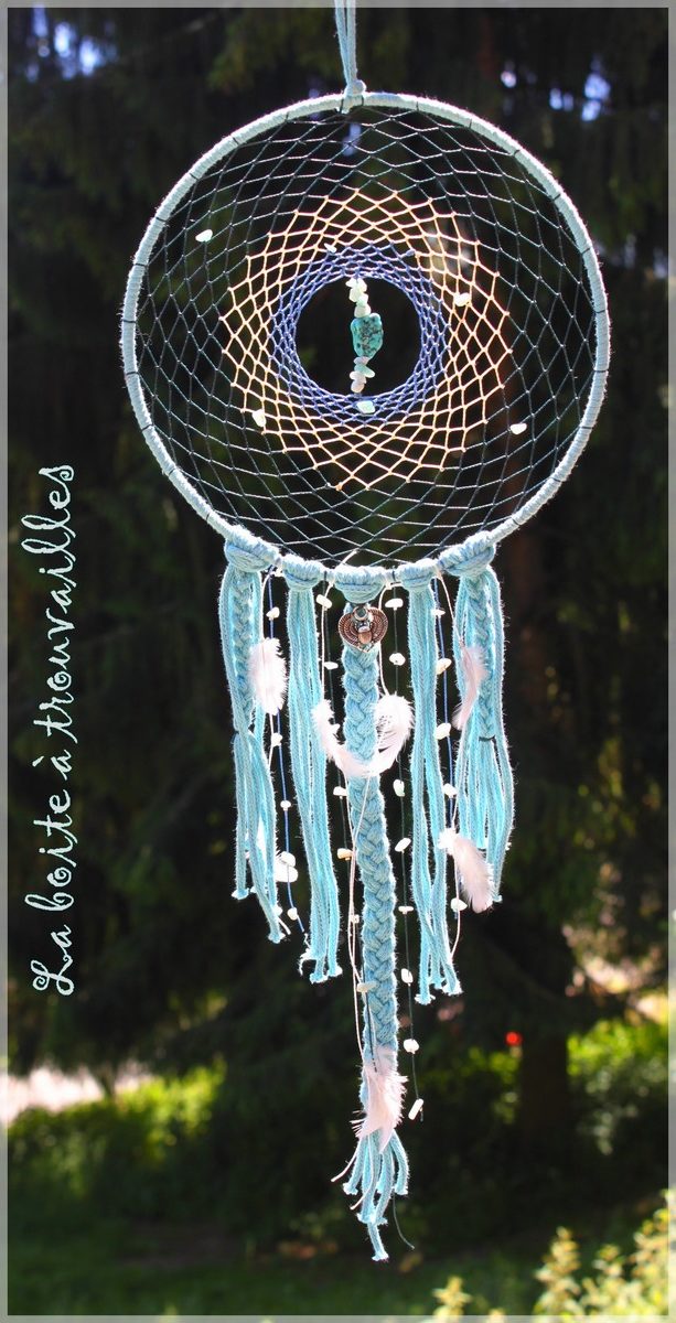 La boite à trouvailles – Bijoux en macramé