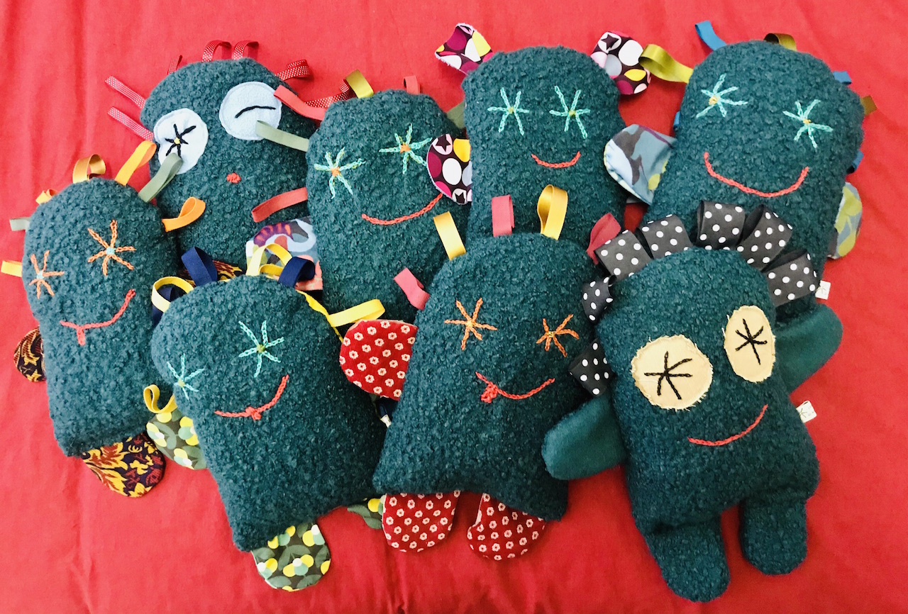 Les Sœurs de lune – Poupées décoratives, marionnettes et plus encore