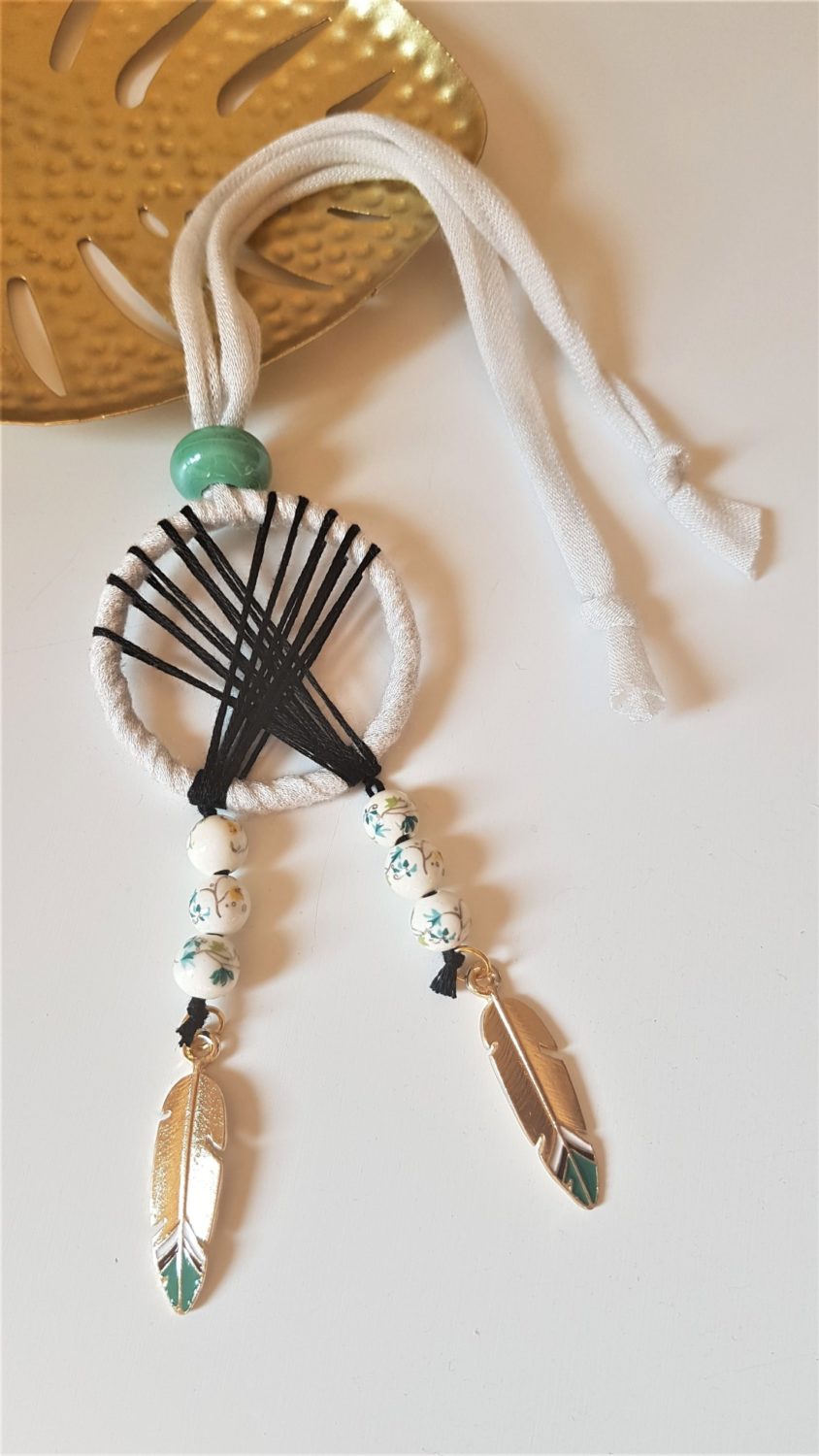 Clémy Créations – Bijoux à partir de vêtements recyclés