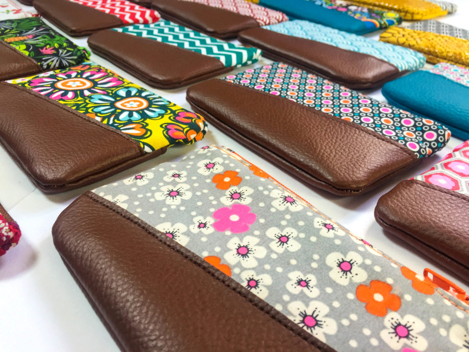 Ô en couleur – Accessoires textiles et petites maroquineries