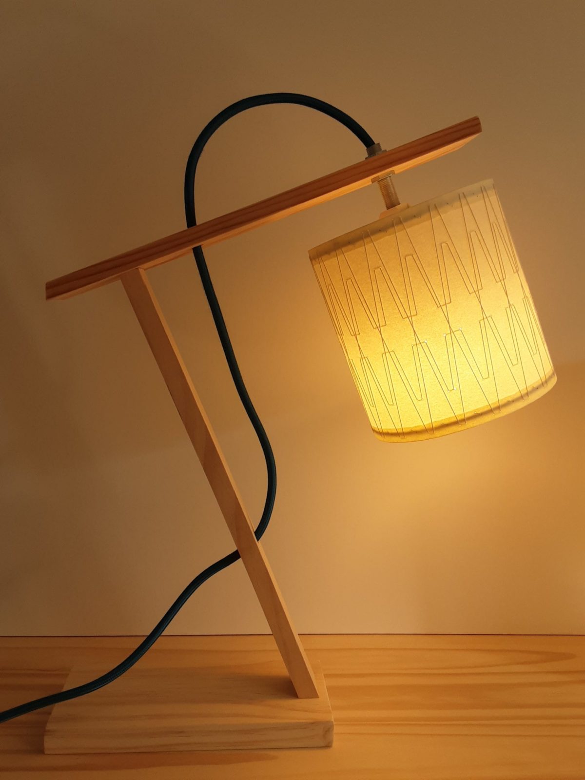 Isabelle Grob – Luminaires et peintures