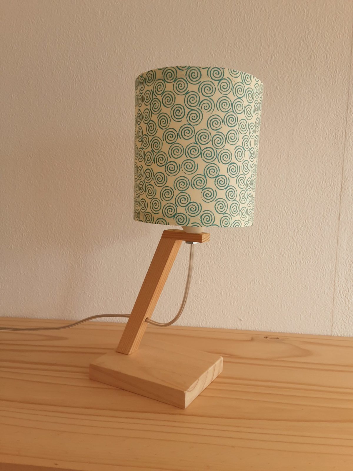 Isabelle Grob – Luminaires et peintures