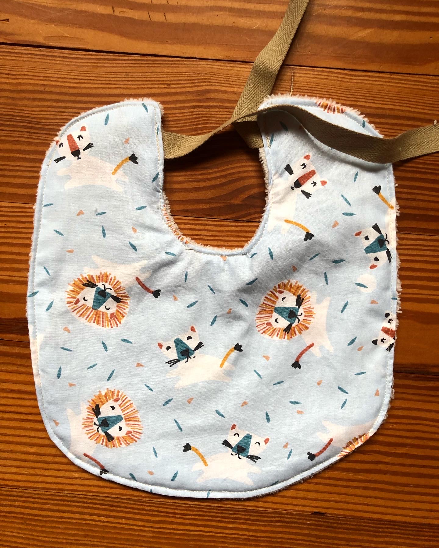 Le Loup Dans La Mercerie – Couture