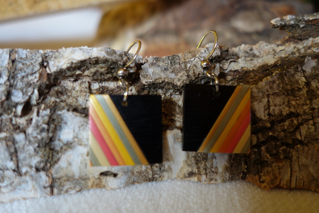 Padouk – Bijoux en marqueterie en paille de seigle
