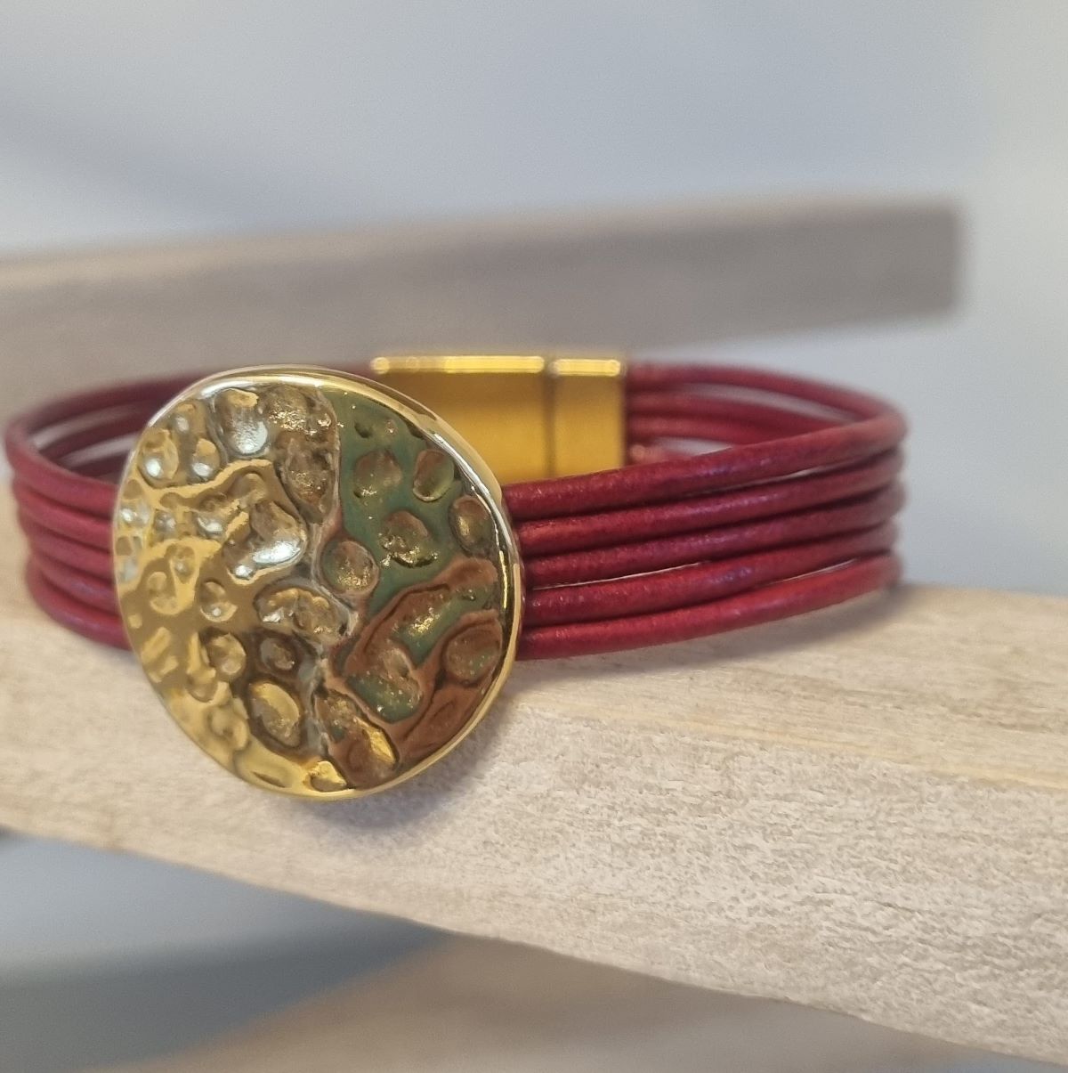 Les Bijoux que j’M – Cuir
